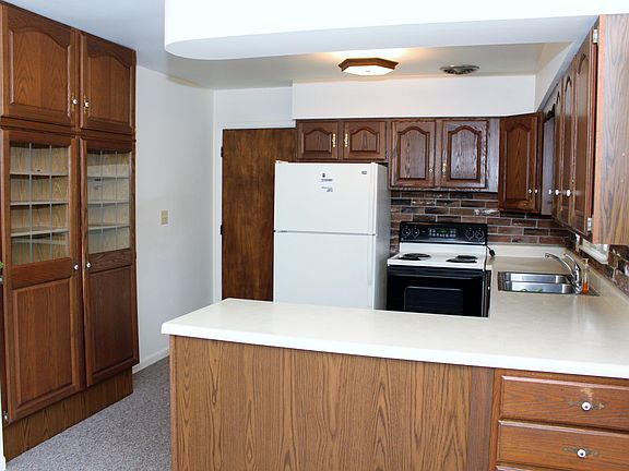 3rd image of 1350 Taylor Ave