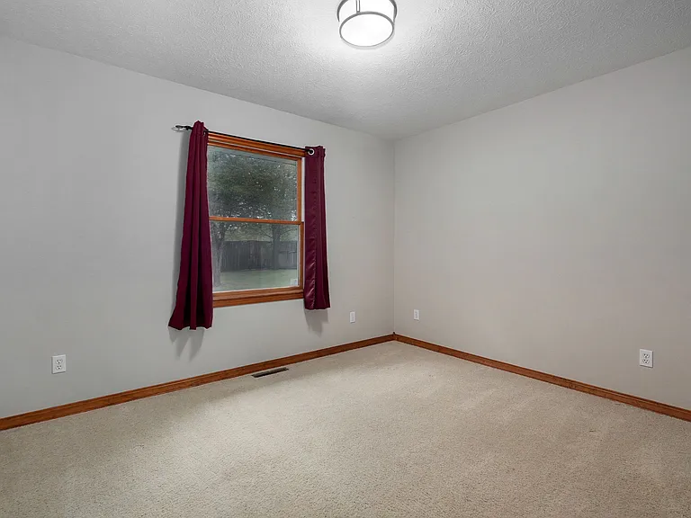 2624 W Lasalle St — Photo 15