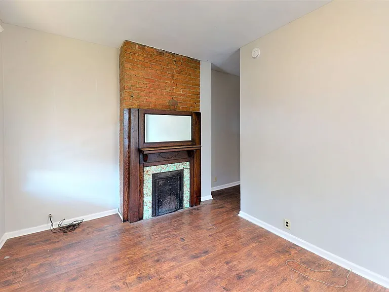 426 Ada St — Photo 2