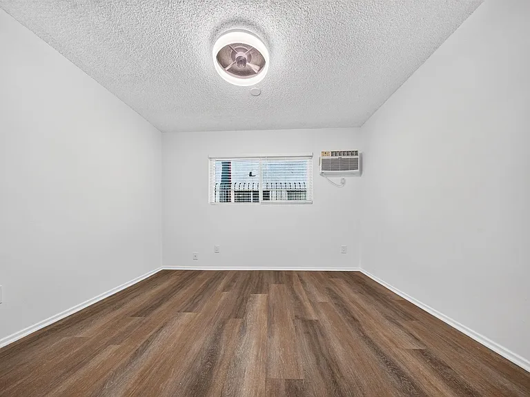 5650 Fair Ave — Photo 27