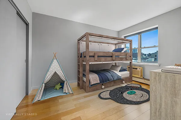 Sold by Poljan Properties Inc. | media 4