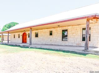 1058 Fairway Cir, Brackettville, TX 78832