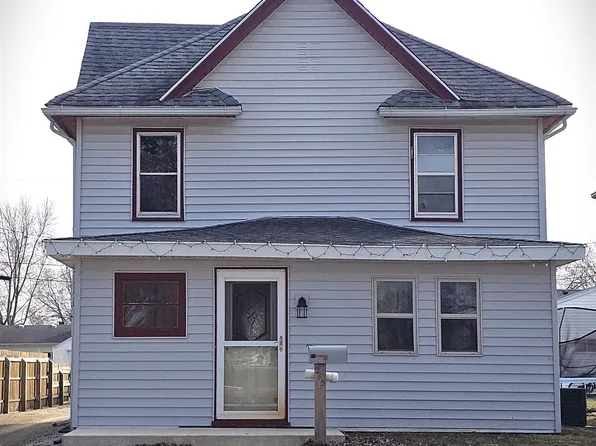 245 7th Ave W, Cresco, IA 52136