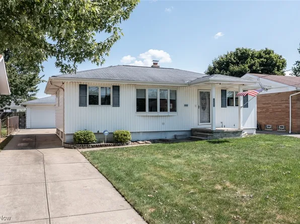 15668 Hocking Blvd, Brookpark, OH 44142