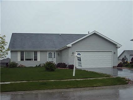 2nd image of 1411 E Cap Cir
