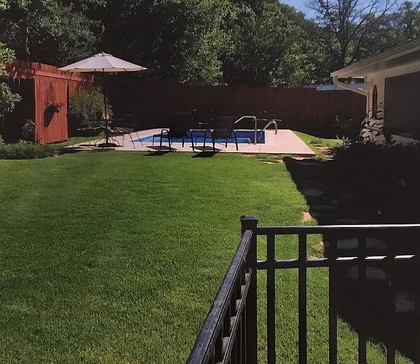1st image of 125 Edenwood Dr