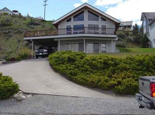 270 W Beach Dr, Orondo, WA 98843