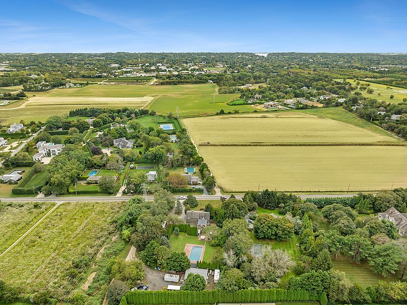 573 North Sea Mecox Rd, Southampton, NY 11968 | Out East