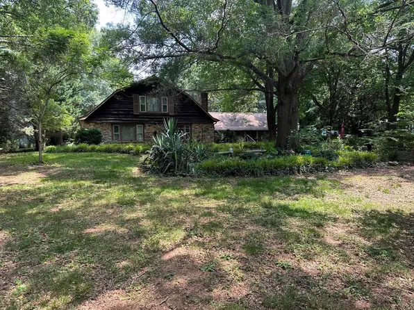 130 Brim Ct, Chesnee, SC 29323