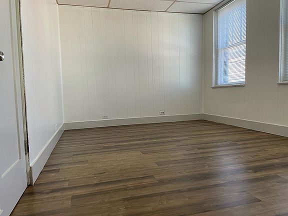 3rd image of 206 W Main St Unit 206