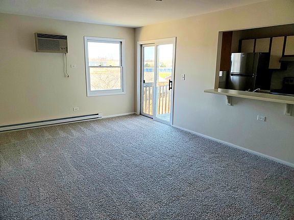 3rd image of 1353 Cunat Ct APT 2C