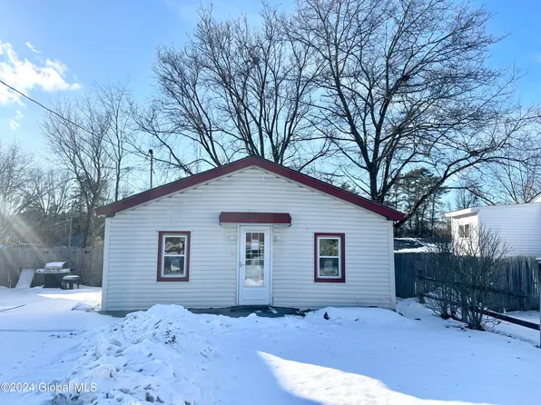 35 Ohio Avenue, Queensbury, NY 12804