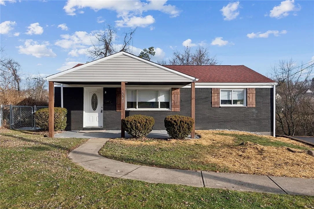 5543 Clarene Dr photo 1