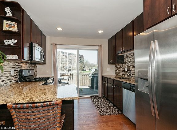 3rd image of 228 Dover Ct