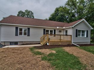 968 Stokes Mill Rd, Stroudsburg, PA 18360