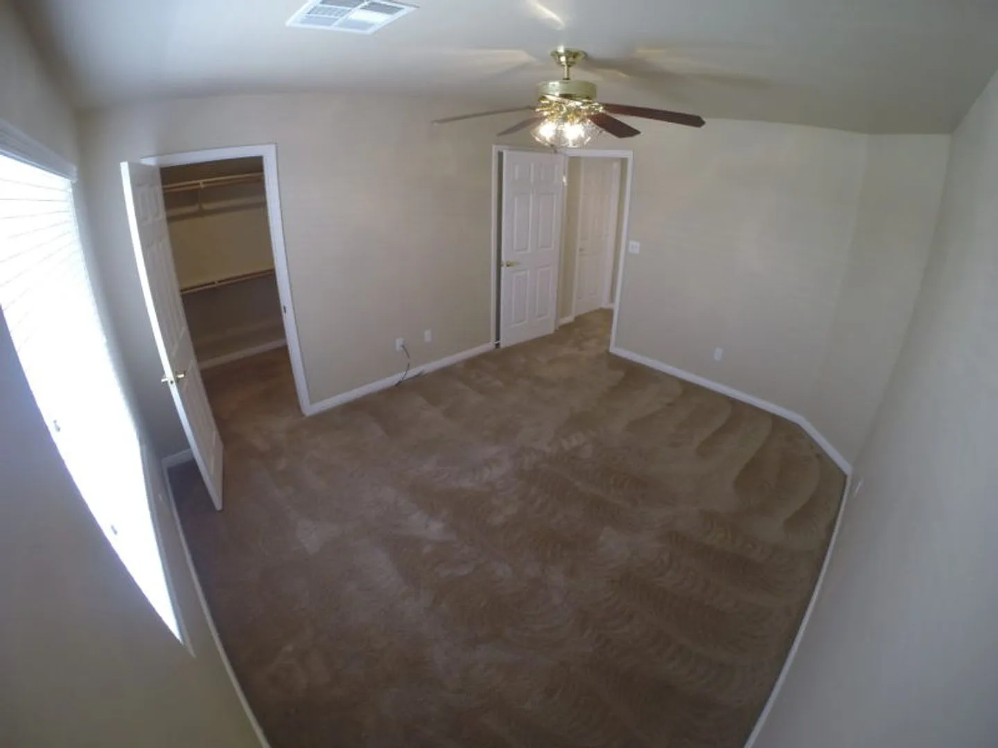663-665 Clover Meadow Ct — Photo 4