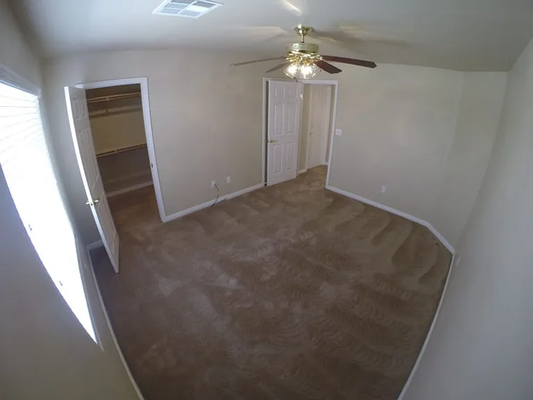 663-665 Clover Meadow Ct — Photo 7