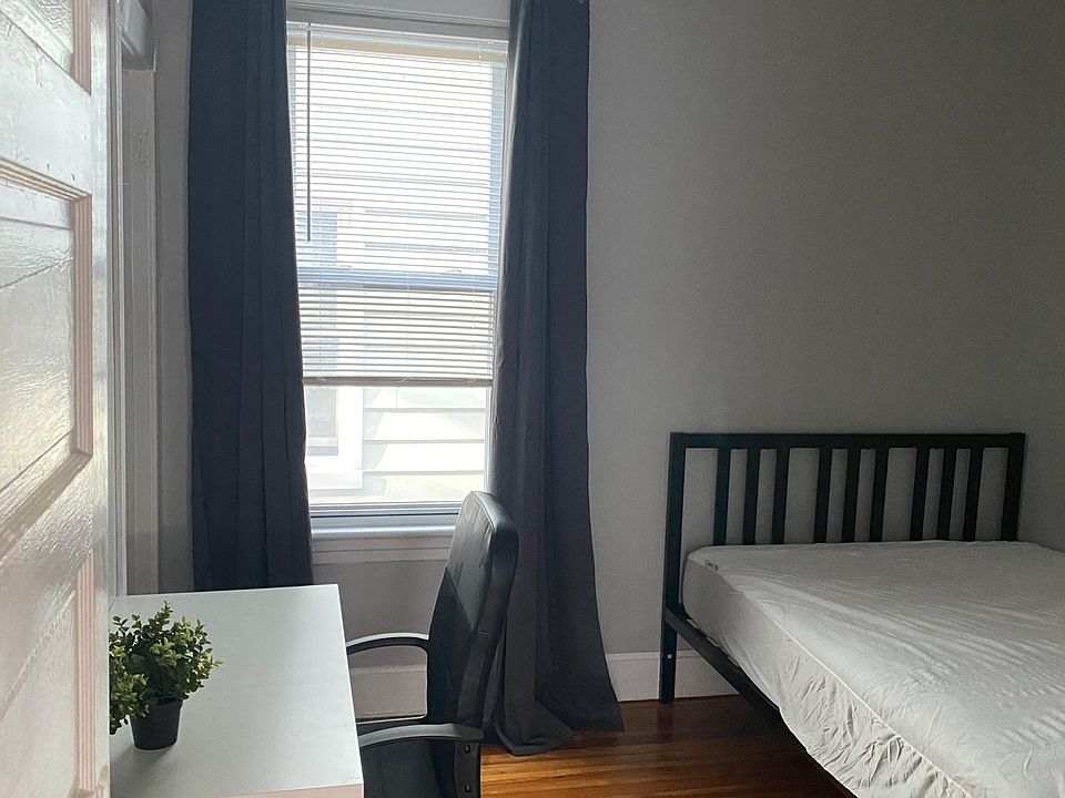 1st image of 2214 15th St Floor 2