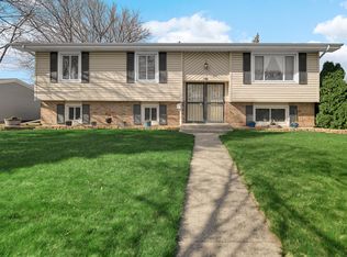 141 Monticello Dr, Dyer, IN