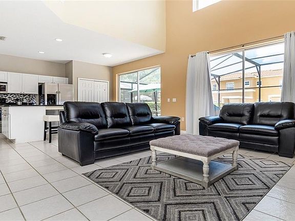 4th image of 1013 Lake Berkley Dr