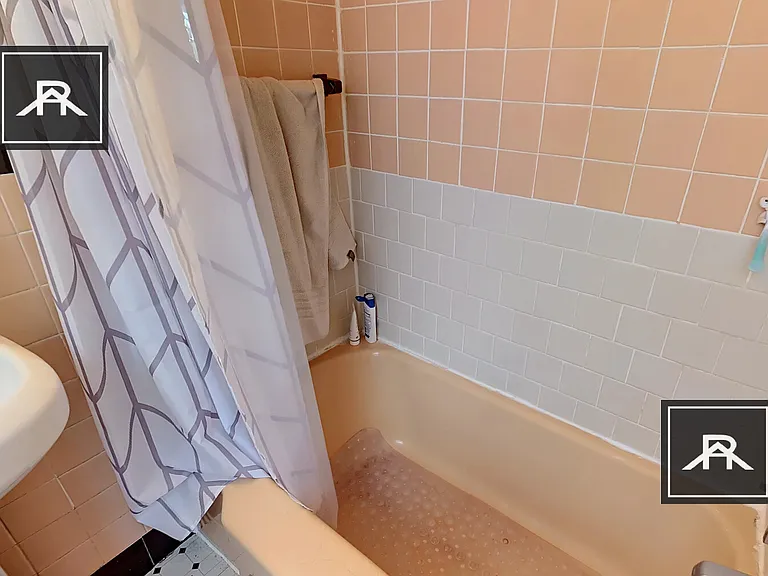 1066 Beacon St #8 — Photo 11