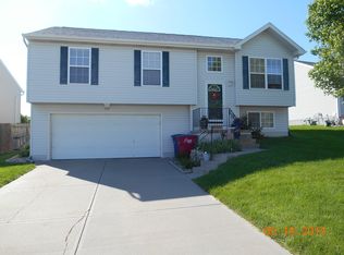 7470 N 111th St, Omaha, NE 68142