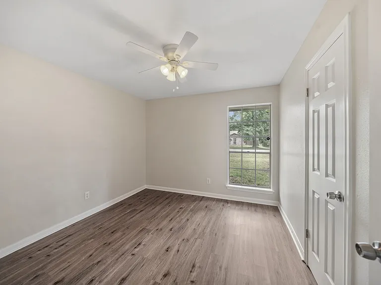 3419 Dovie Dr — Photo 24