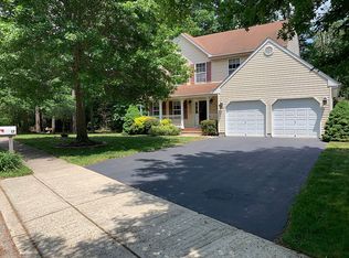 17 Brushy Neck Ct, Brick, NJ 08724