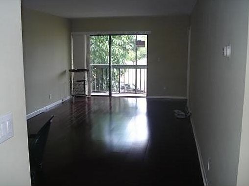2nd image of 2450 NE 15th Ave #2