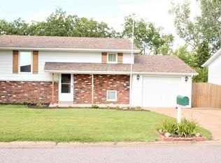 2774 Rosewood Dr, Arnold, MO 63010