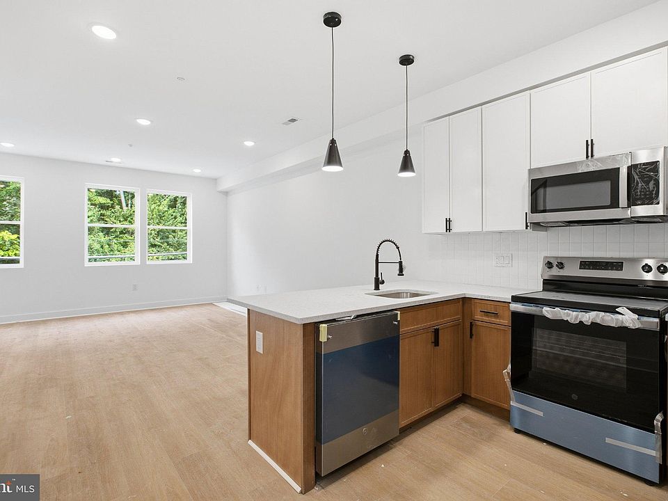 1st image of 1230 W York St #2