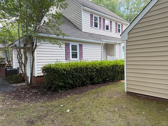 5th image of 4 Muirfield Green Ln