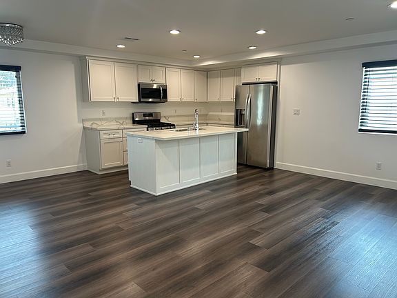 3rd image of 7648 Bright Ave