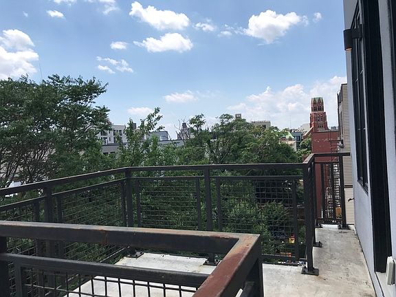 4th image of 82 Jefferson St #2E2