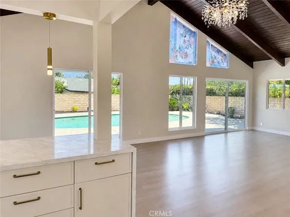 10020 Whitaker Ave, North Hills, CA 91343