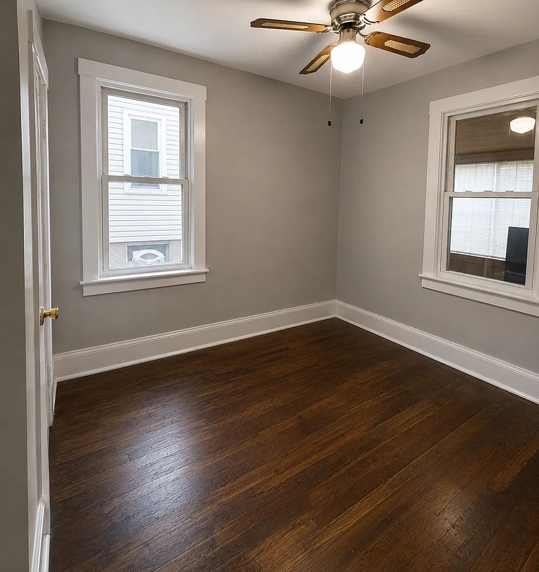 3 bed, 780 sqft, $1,950 — Photo 2