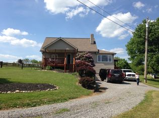 107 McIntyre Ln, Freeport, PA 16229