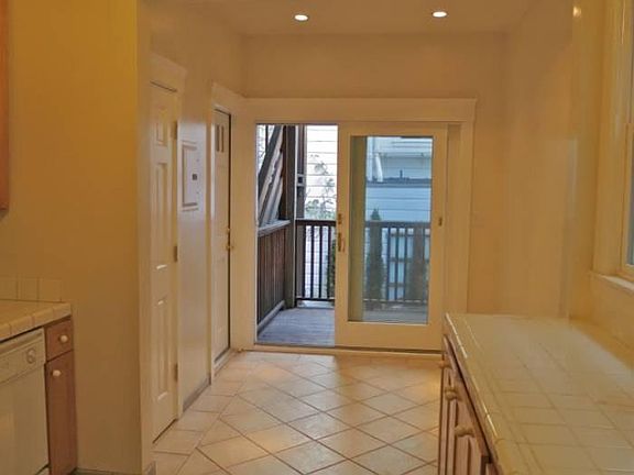 Eat In Dining Area
