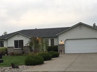 25503 E Lincoln Dr, Newman Lake, WA 99025