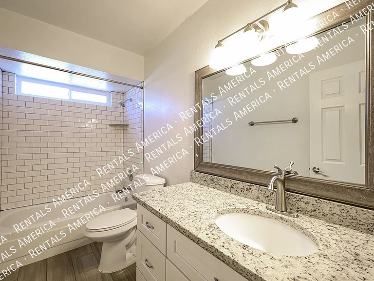 10627 S 44th St — Photo 13