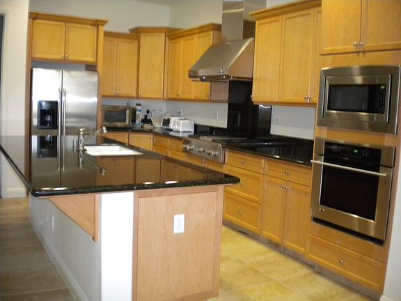 3rd image of 3354 Keats Ave