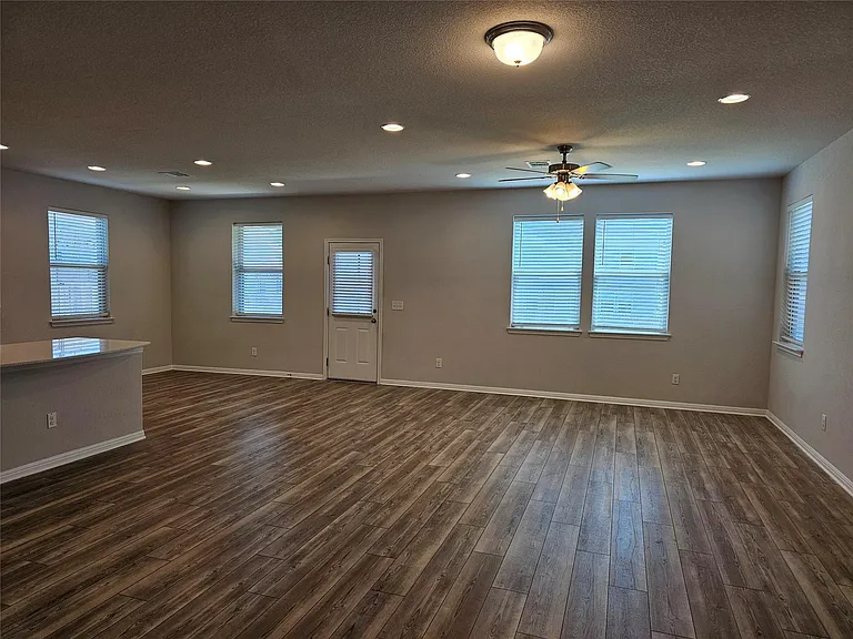 128 Munk Ln — Photo 4