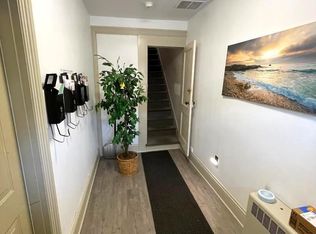 350 W North St APT 3, Carlisle, PA 17013