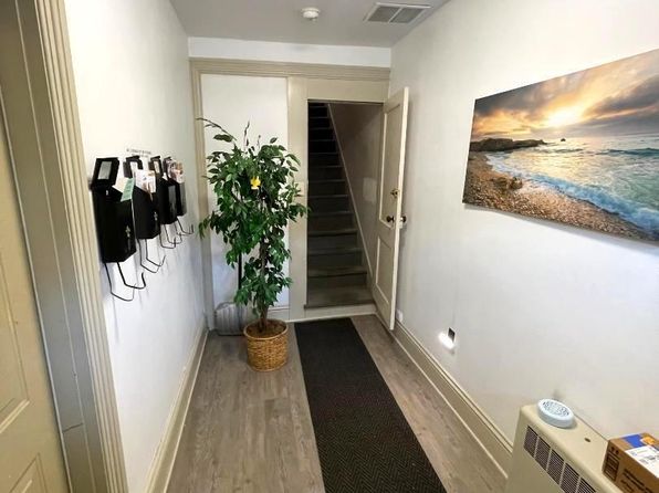 350 W North St APT 3