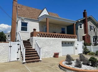 (Undisclosed Address), Island Park, NY 11558