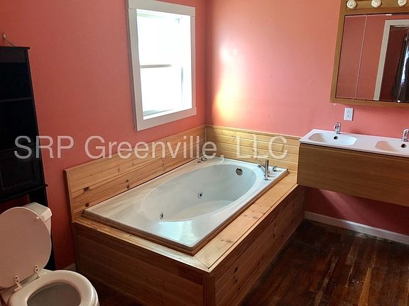5th image of 519 Martha Ave