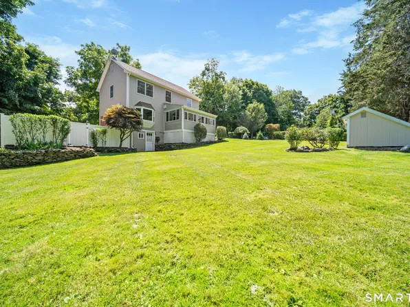 32 Taagan Point Drive, Danbury, CT 06811