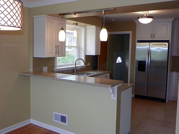 2nd image of 2717 W 93rd Pl