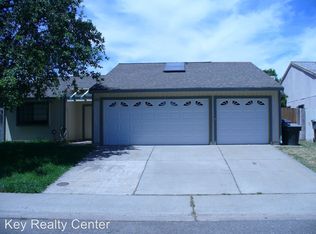8689 Redlands Way, Sacramento, CA 95828