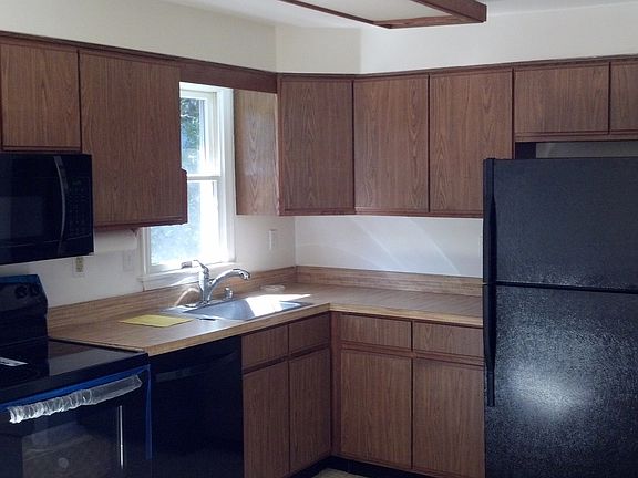 3rd image of 750 White Sands Dr
